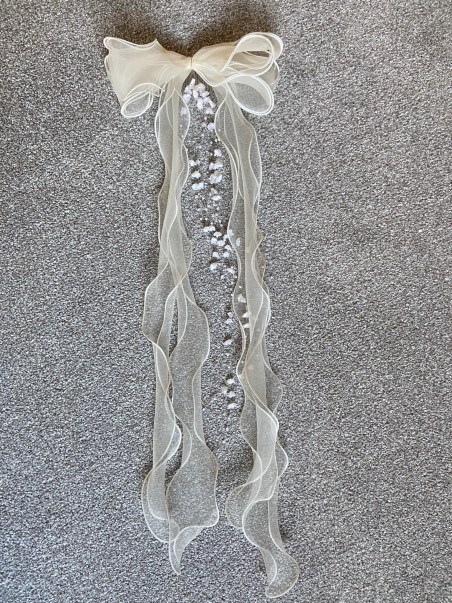 Organza hair trail - 24" - close up